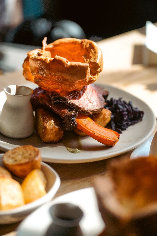 Clapham North Sunday roast local pub quiz & Clapham's best bar